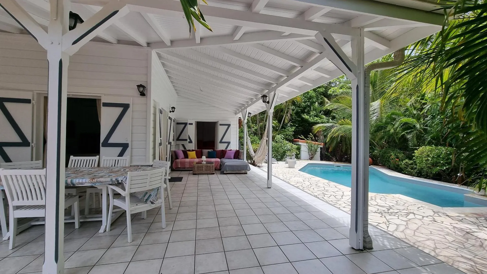 Maison Creole De Charme Avec Piscine Privee Et Ecrin Tropical Le François 0*,  Martinik